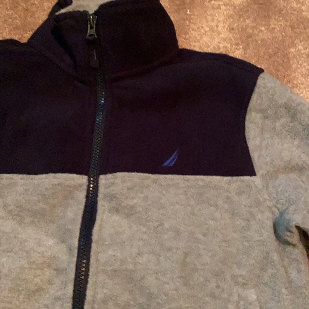 NEW Nautica
Boys 8 Full Zip Fleece (EUC) - Picture 4 of 6